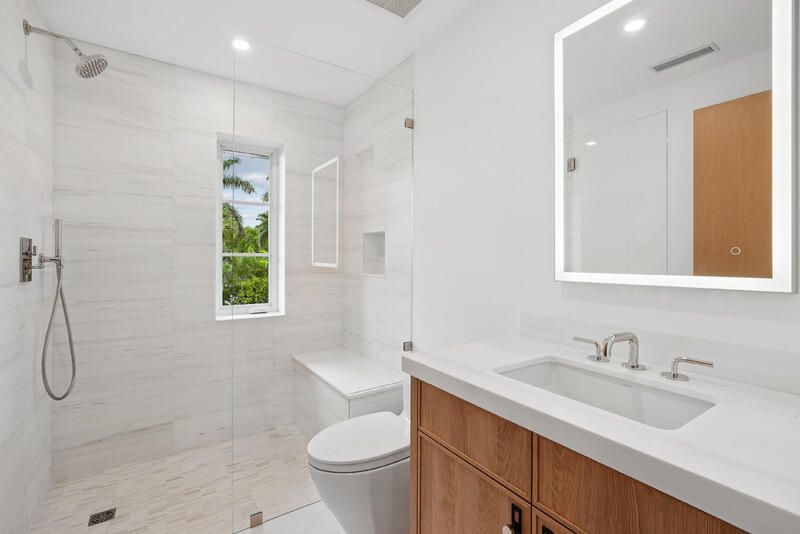125 Worth Court N, West Palm Beach, FL 33405 Photo