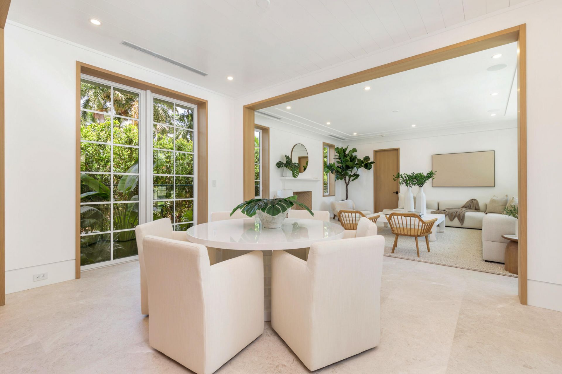 125 Worth Court N, West Palm Beach, FL 33405 Photo