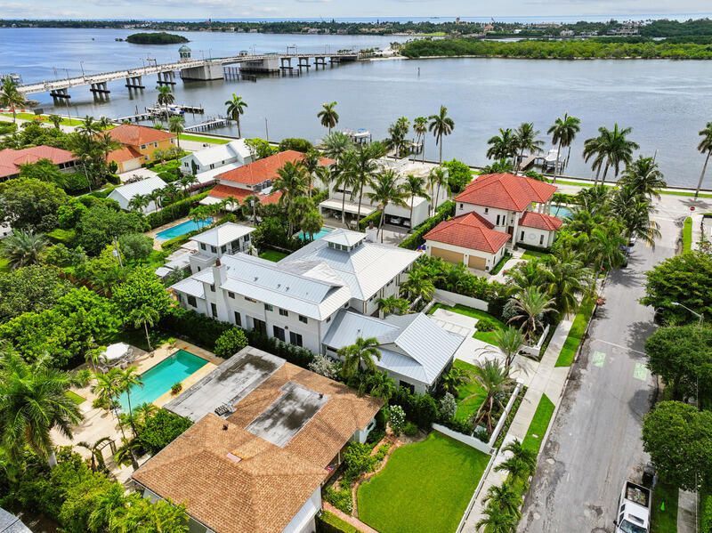 125 Worth Court N, West Palm Beach, FL 33405 Photo