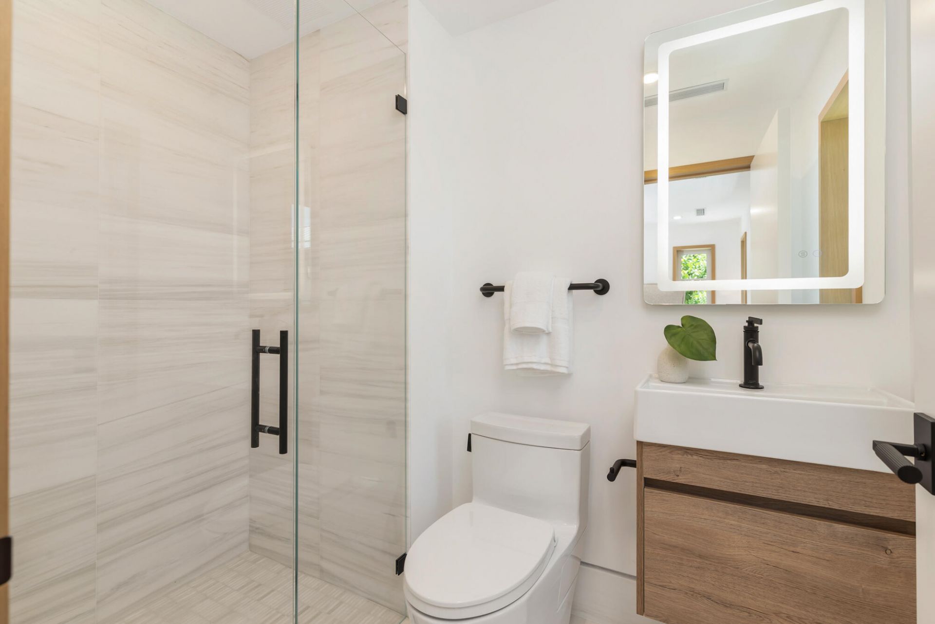 125 Worth Court N, West Palm Beach, FL 33405 Photo