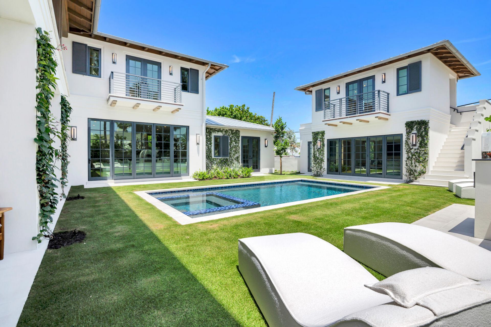 125 Worth Court N, West Palm Beach, FL 33405 Photo