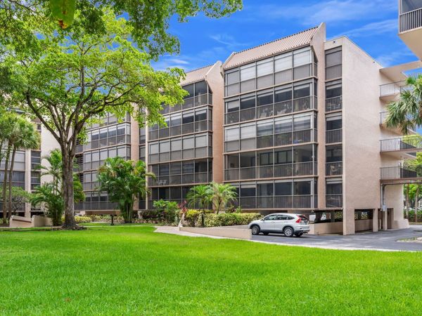 4816 N 46 Avenue, Unit J482, Hollywood, FL 33021
