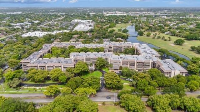 4816 N 46 Avenue, Unit J482, Hollywood, FL 33021 Photo