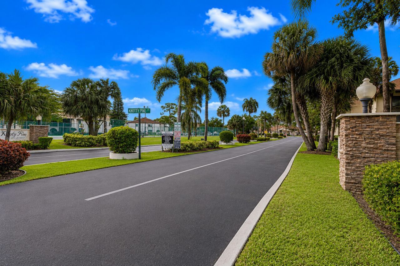 303 Knotty Pine Circle, Unit A-1, Greenacres, FL 33463 Photo