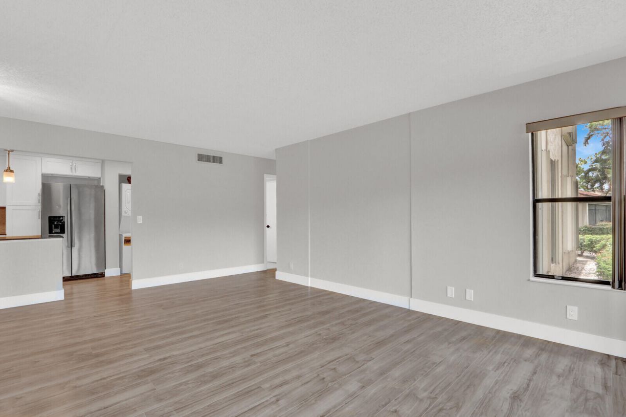 715 Sunny Pine Way, Unit B1, Greenacres, FL 33415 Photo