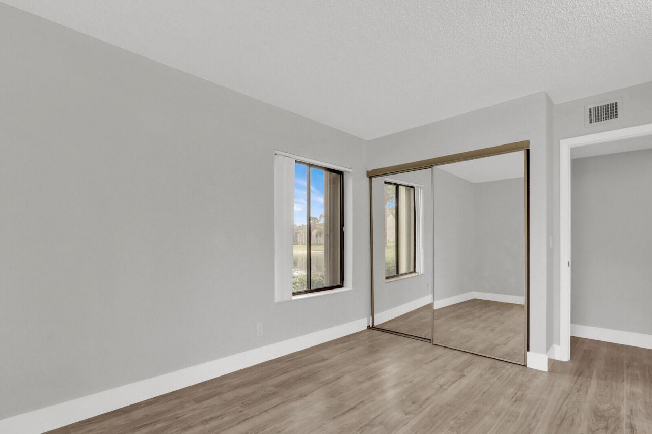 715 Sunny Pine Way, Unit B1, Greenacres, FL 33415 Photo