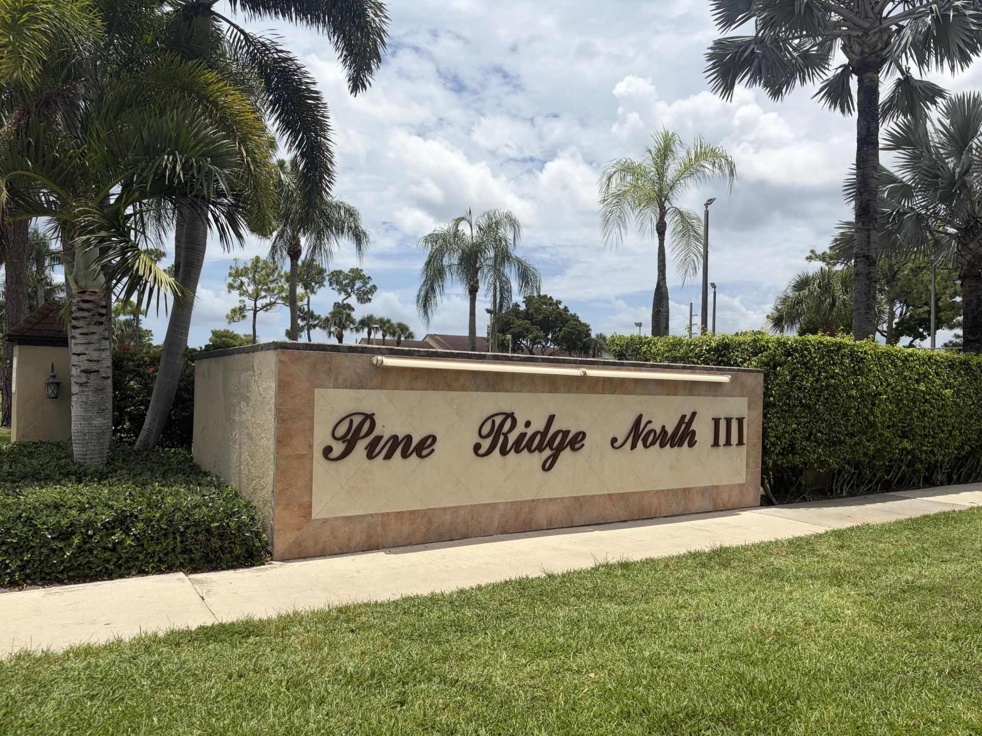 715 Sunny Pine Way, Unit B1, Greenacres, FL 33415 Photo