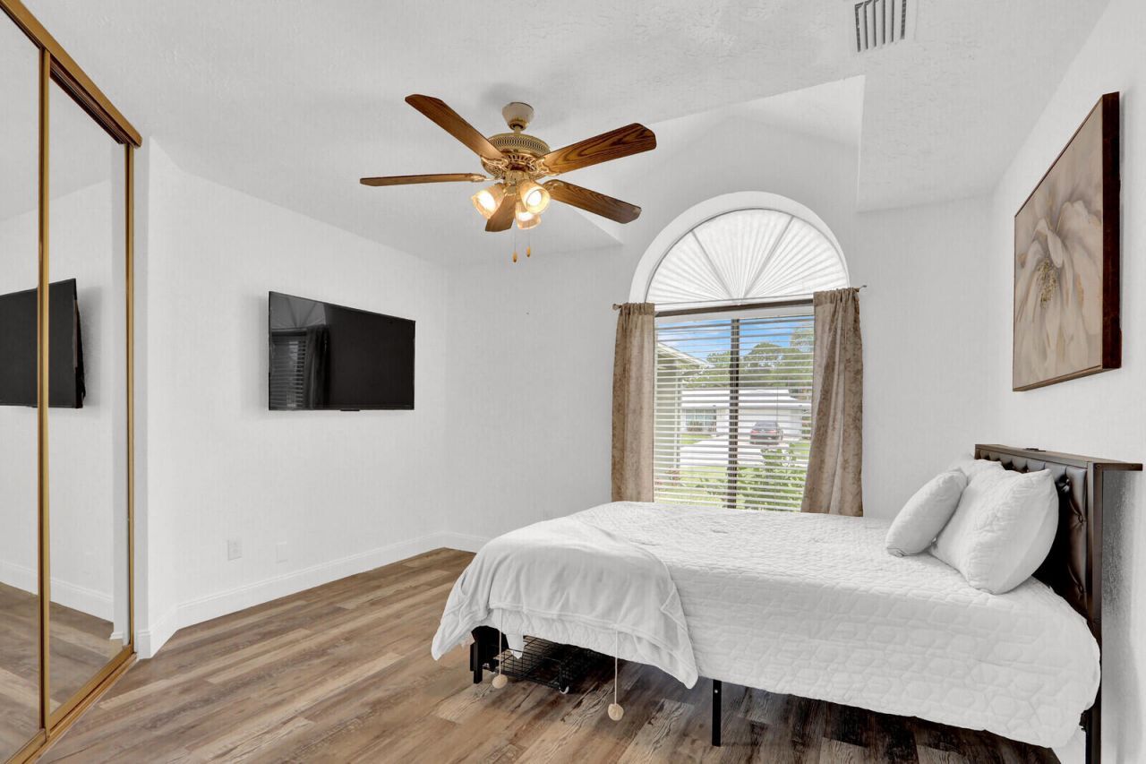 362 SE Crosspoint Drive, Port Saint Lucie, FL 34983 Photo