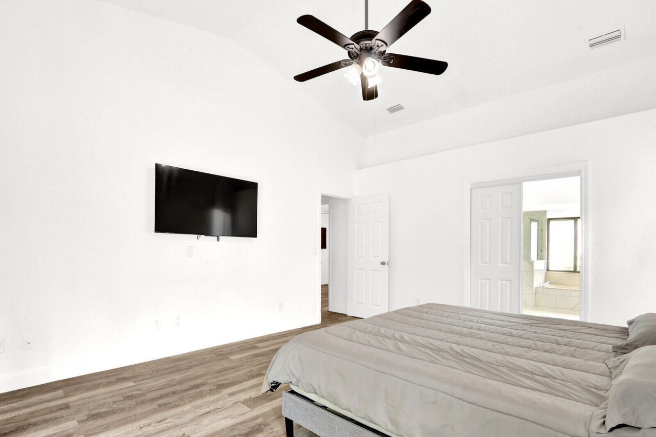 362 SE Crosspoint Drive, Port Saint Lucie, FL 34983 Photo