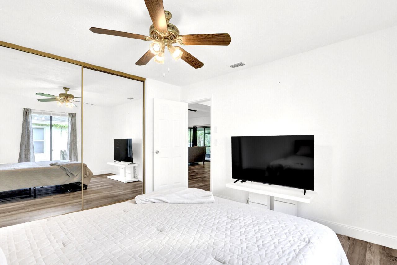 362 SE Crosspoint Drive, Port Saint Lucie, FL 34983 Photo