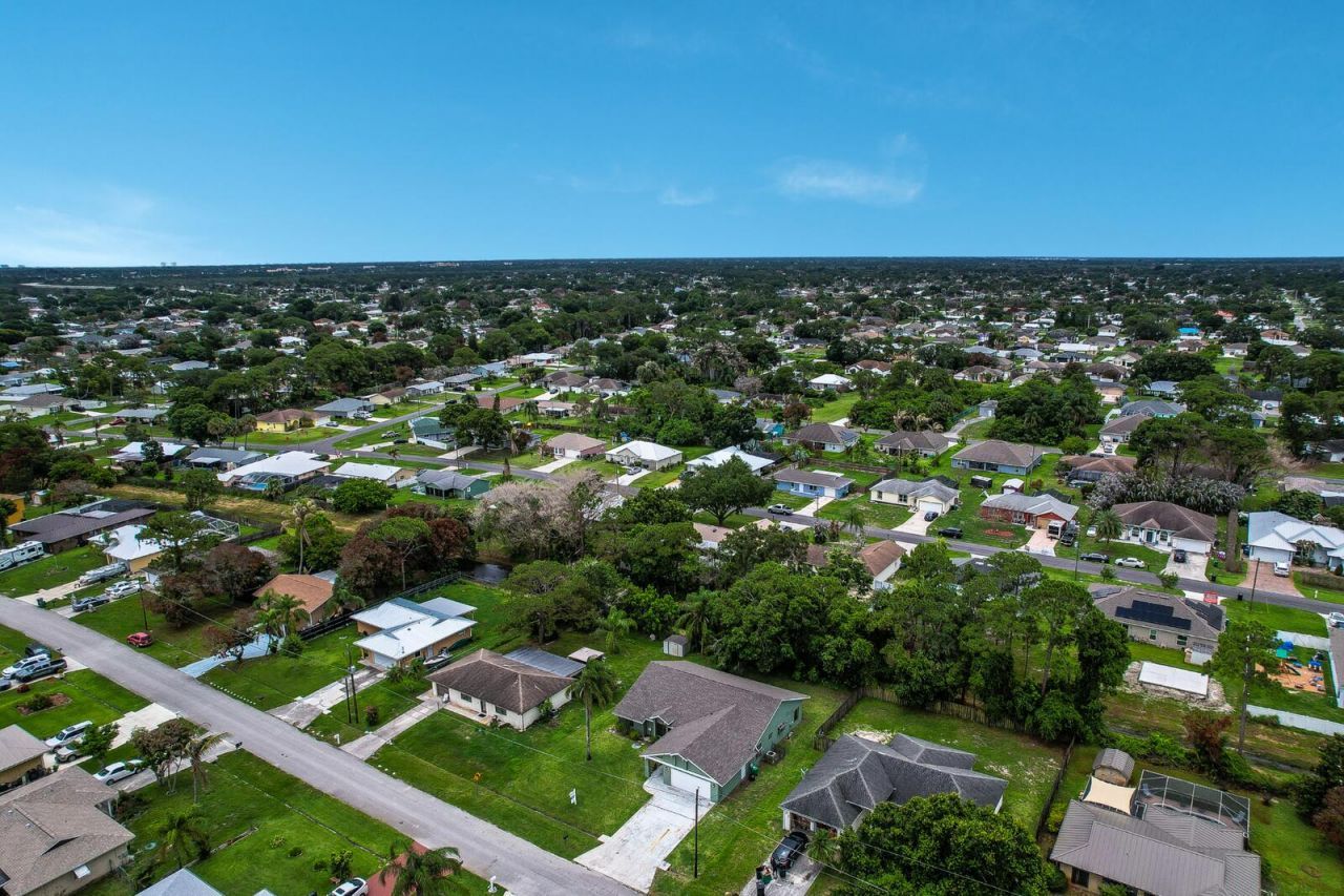 362 SE Crosspoint Drive, Port Saint Lucie, FL 34983 Photo