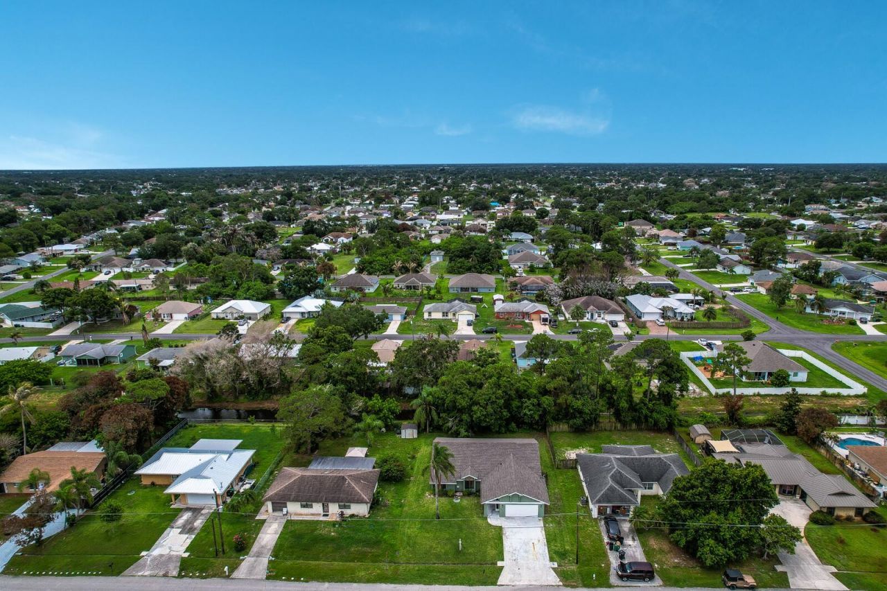 362 SE Crosspoint Drive, Port Saint Lucie, FL 34983 Photo