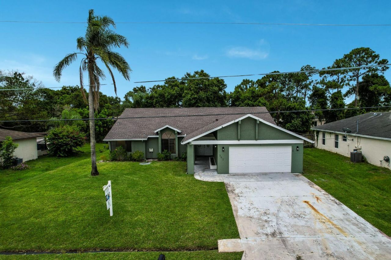 362 SE Crosspoint Drive, Port Saint Lucie, FL 34983 Photo