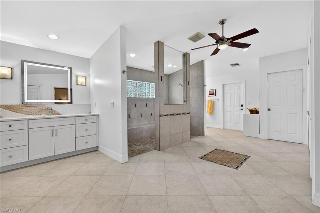 8390 Riviera Ave, Fort Myers, FL 33919 Photo