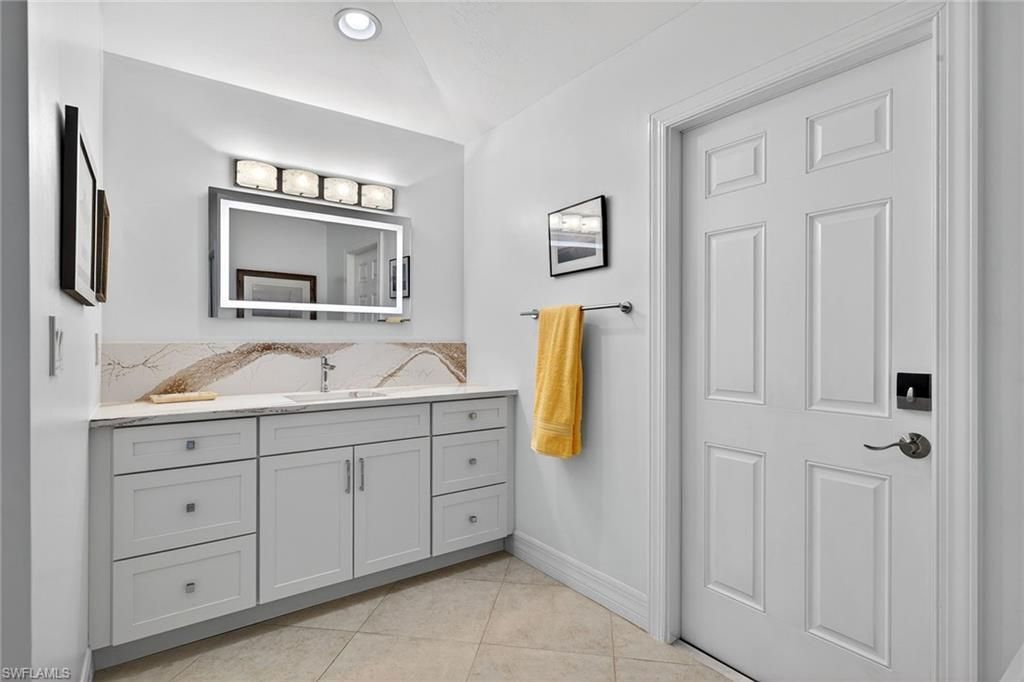 8390 Riviera Ave, Fort Myers, FL 33919 Photo