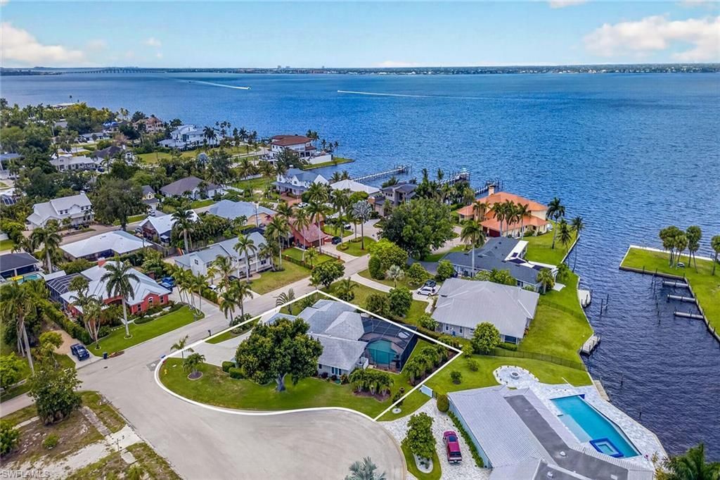 8390 Riviera Ave, Fort Myers, FL 33919 Photo