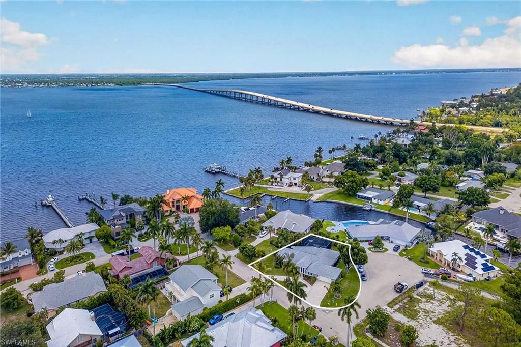 8390 Riviera Ave, Fort Myers, FL 33919 Photo