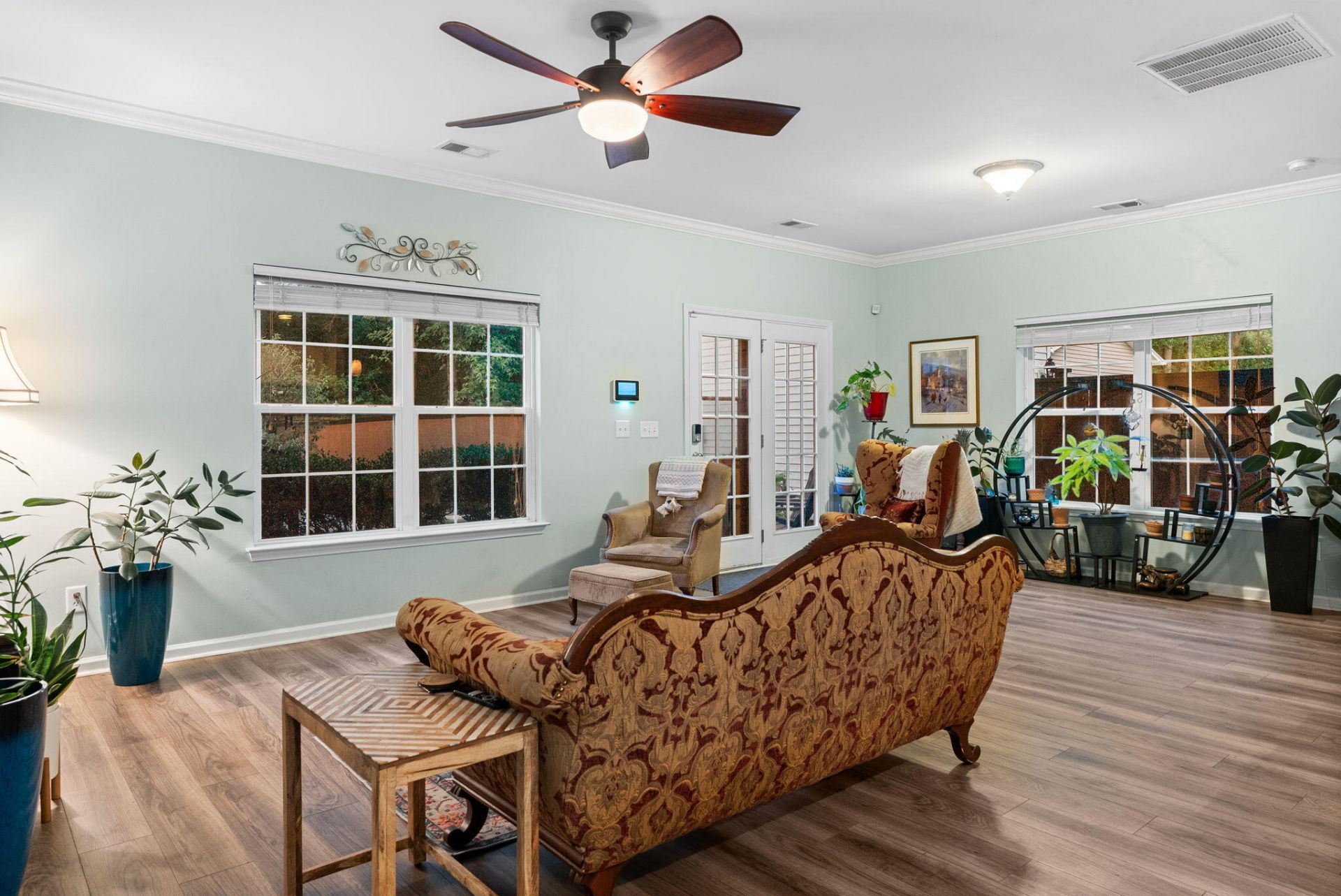 1736 Towne Street Photo 12