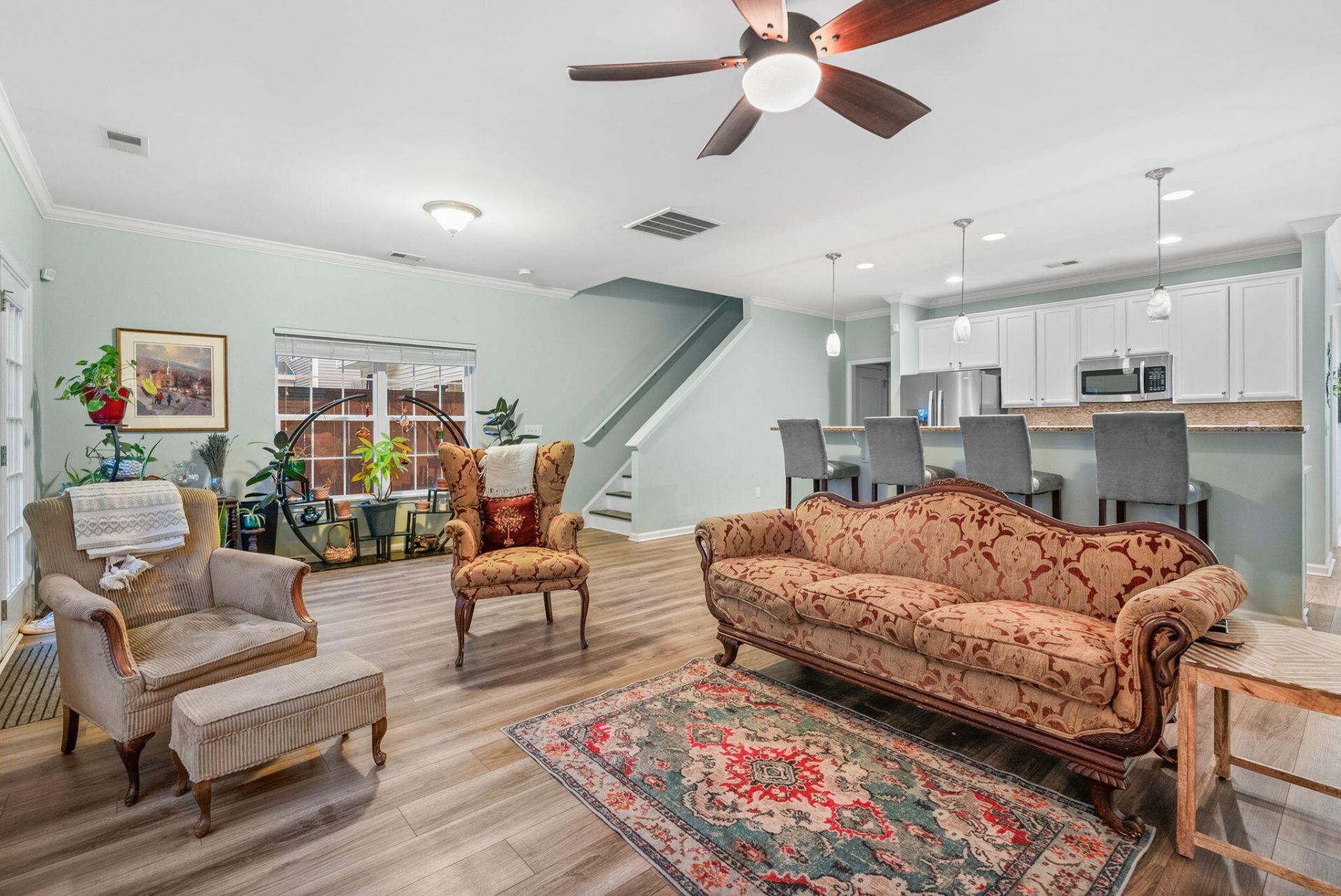 1736 Towne Street Photo 13