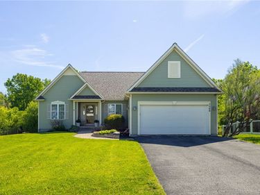 5248 Overlook Lane , Canandaigua, NY 14424