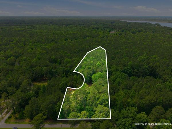 9 Ags Avenue , Chocowinity, NC 27817