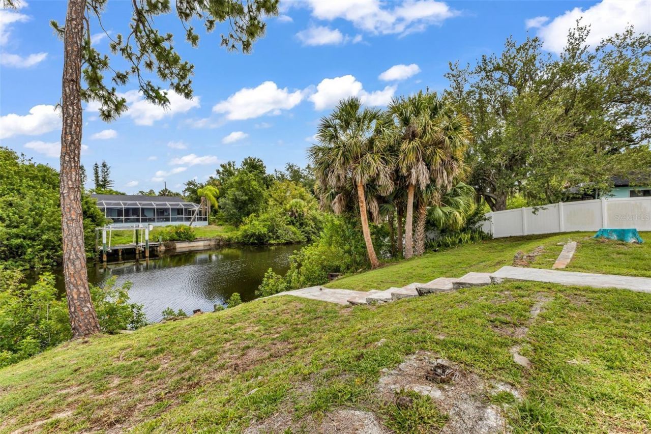 2626 Auburn Boulevard, Port Charlotte, FL 33948 Photo