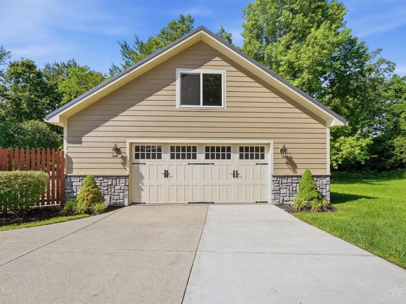 2215 Trappers Knoll Drive, Batavia Twp, OH 45103 Photo 6