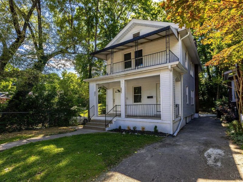 2011 Highland Avenue, Cincinnati, OH 45219 Photo 1