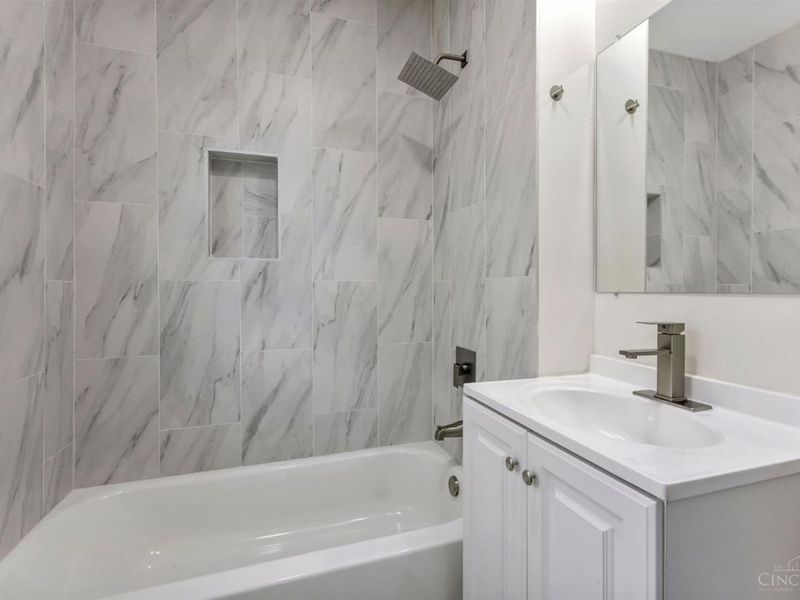 2011 Highland Avenue, Cincinnati, OH 45219 Photo 17