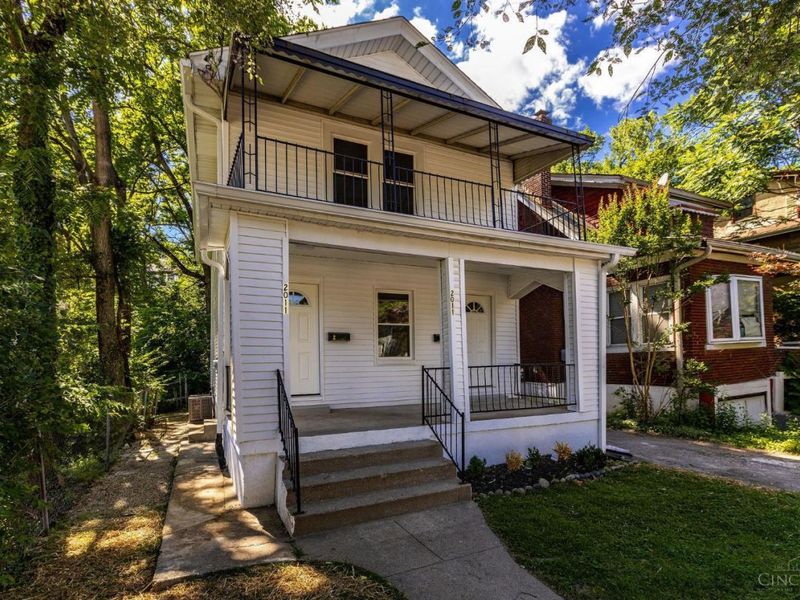 2011 Highland Avenue, Cincinnati, OH 45219 Photo 2