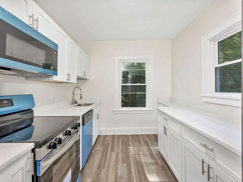 2011 Highland Avenue, Cincinnati, OH 45219 Photo 24