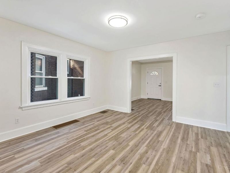 2011 Highland Avenue, Cincinnati, OH 45219 Photo 8