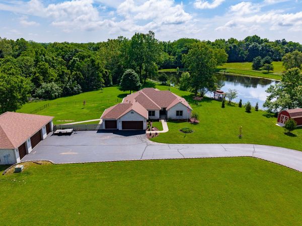 6861 S Nineveh Road, Trafalgar, IN 46181