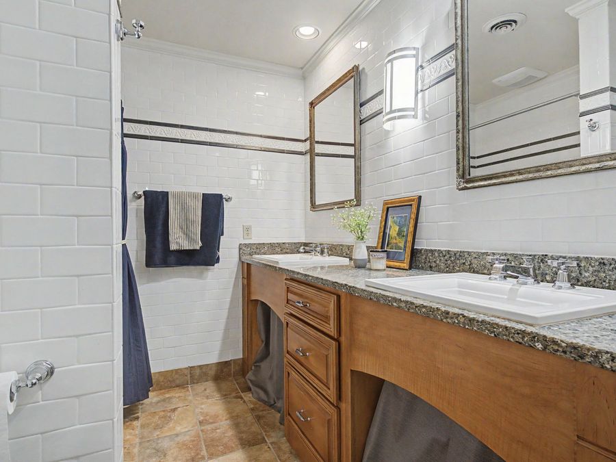 Property Image 64