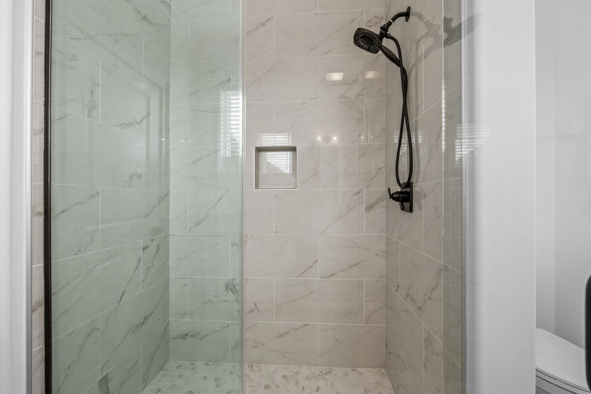 1048 Johnston Dr. Photo 17