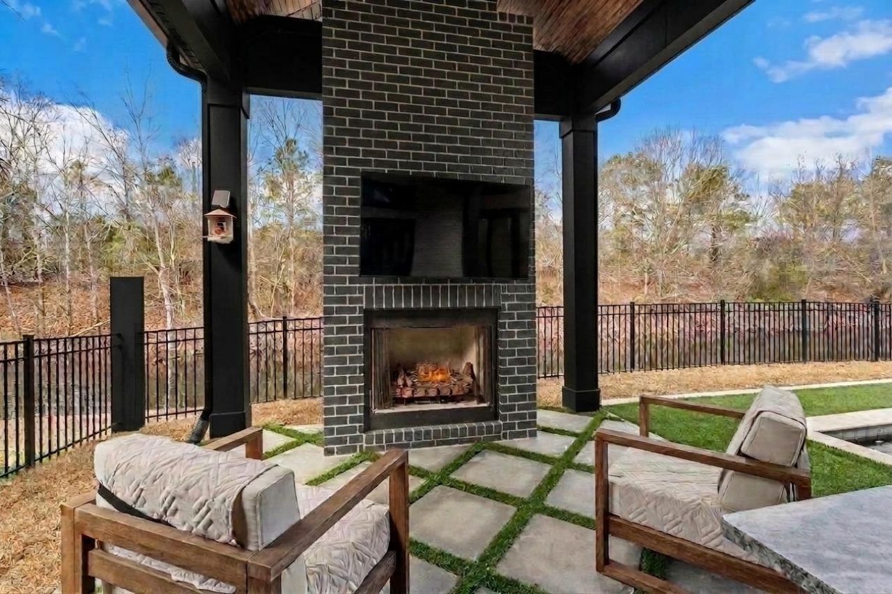 1048 Johnston Dr. Photo 28