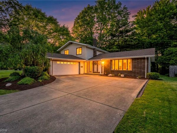 27020 Sleepy Hollow Drive, Westlake, OH 44145