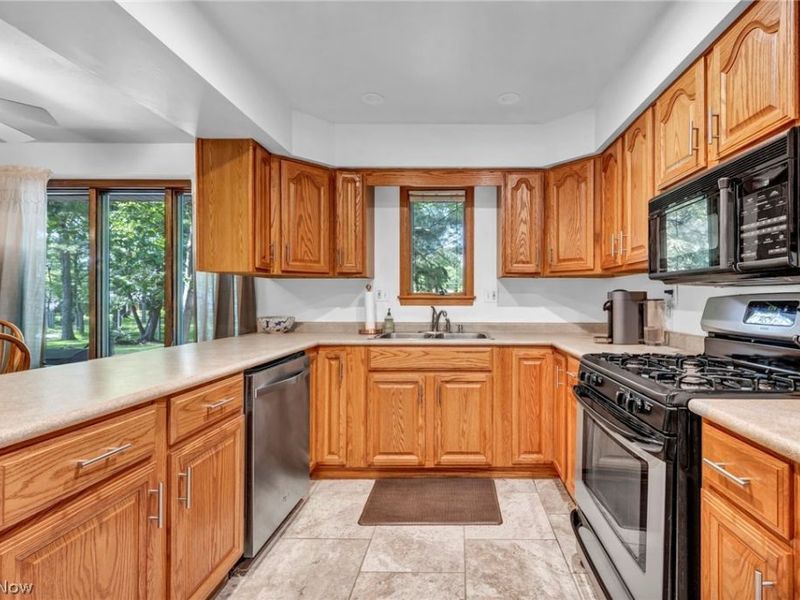 27020 Sleepy Hollow Drive , Westlake, OH 44145 Photo 11