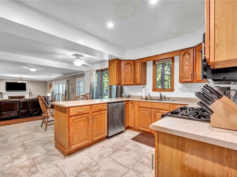 27020 Sleepy Hollow Drive , Westlake, OH 44145 Photo 12