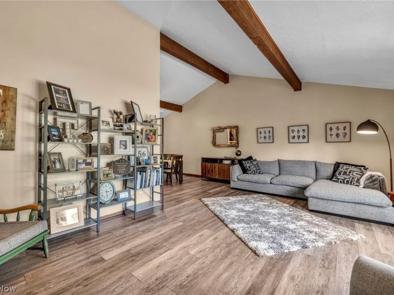 27020 Sleepy Hollow Drive , Westlake, OH 44145 Photo 2