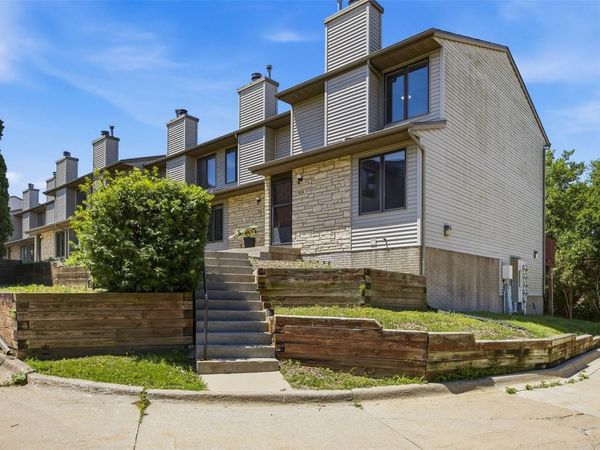 924 Westside Drive , Iowa City, IA 52246