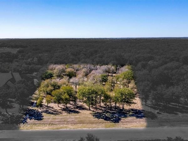 332 Sugartree Circle , Lipan, TX 76462
