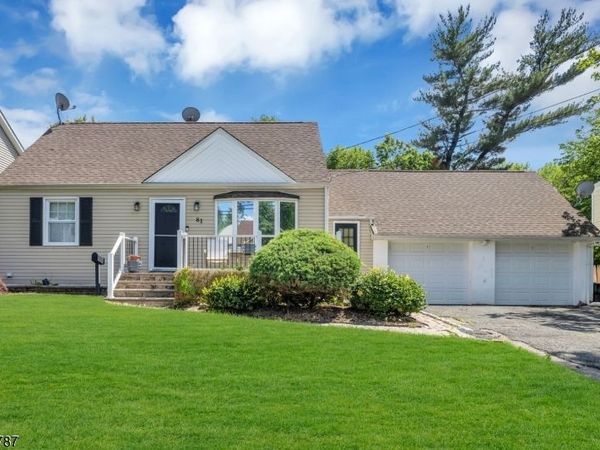 81 Lois Ave, East Brunswick, NJ 08816