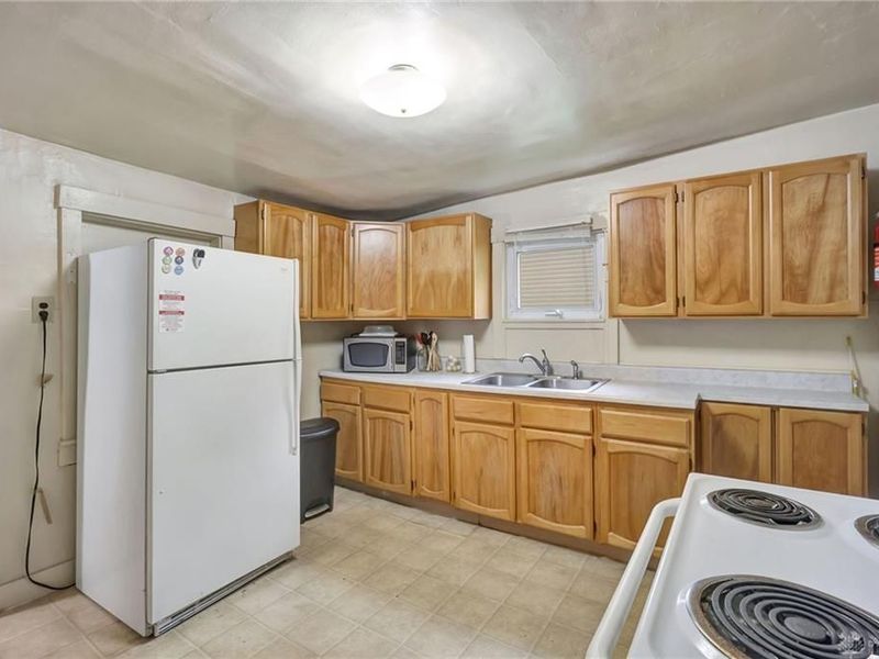 319 N Elm Street, Oxford, OH 45056 Photo 9
