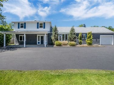 1940 Stony Point Road , Grand Island, NY 14072