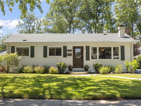 743 W Vermont Street , Villa Park, IL 60181
