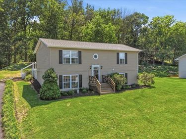 389 W DUCK STREET, FRONT ROYAL, VA 22630