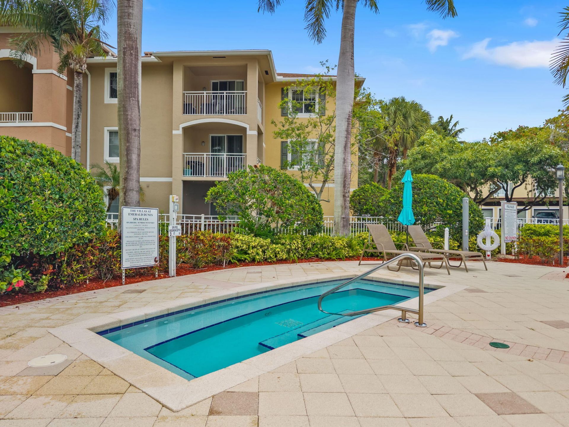 6529 Emerald Dunes Drive, Unit 106, Royal Palm Beach, FL 33411 Photo