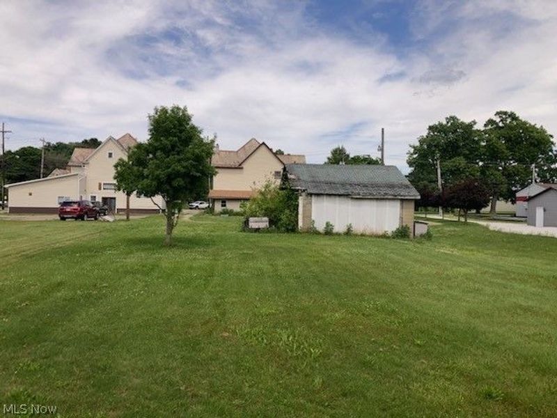 1906 E High Avenue, New Philadelphia, OH 44663 Photo 10
