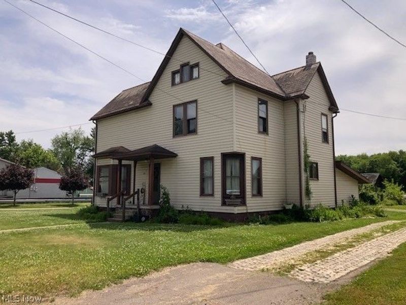 1906 E High Avenue, New Philadelphia, OH 44663 Photo 2